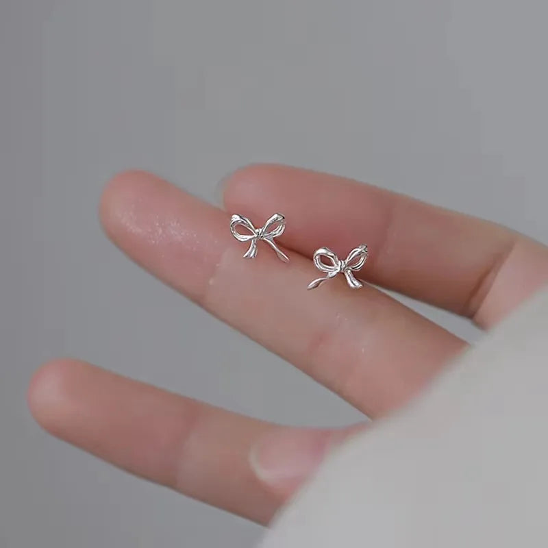 Fashion Tiny Minimalist Heart Stud Earrings For Women Teen Hypoallergenic Daily Wear Butterfly Earring Piercing Jewelry Gifts