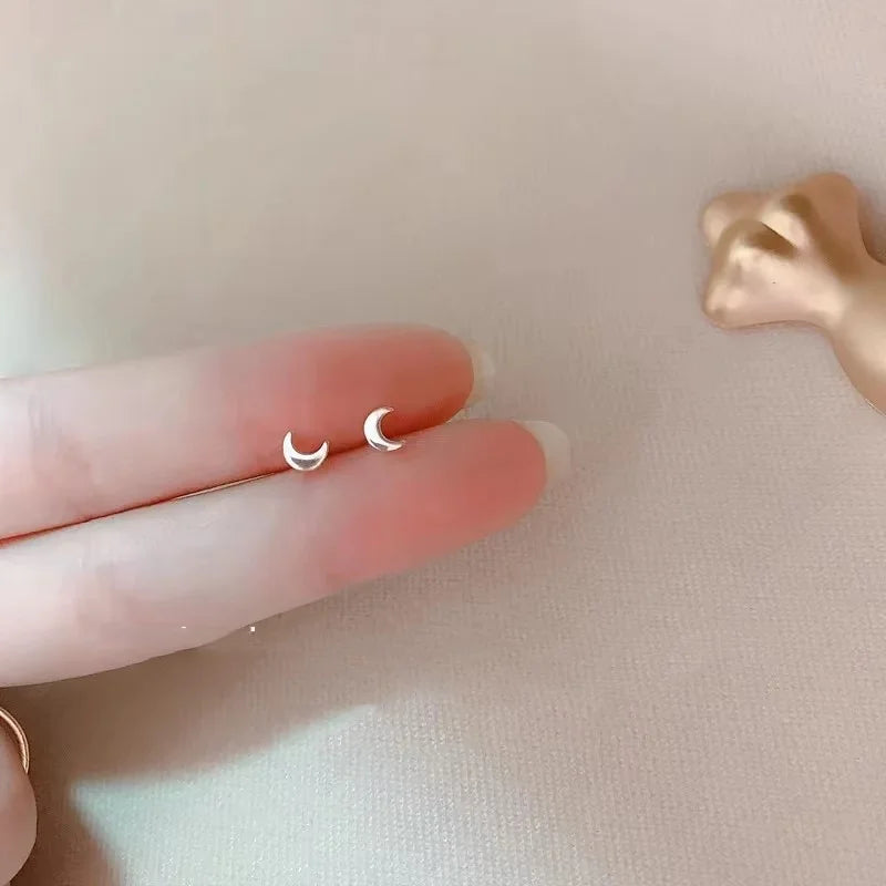 Fashion Tiny Minimalist Heart Stud Earrings For Women Teen Hypoallergenic Daily Wear Butterfly Earring Piercing Jewelry Gifts