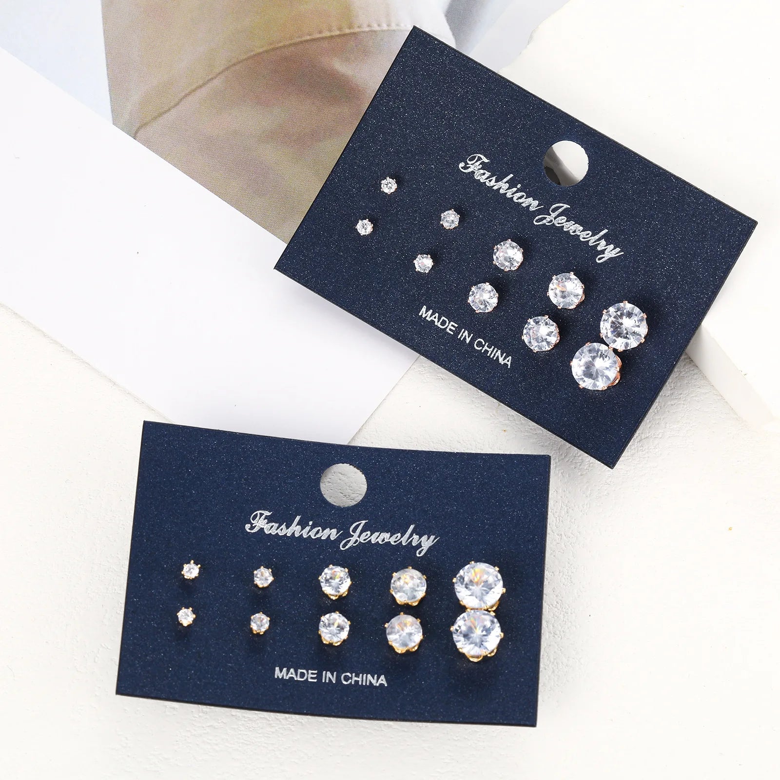 Luxury Sparkling Clear Stud Earrings Fashion Fine Round Zirconia Earrings for Women New Trendy Wedding Ladies Jewelry Gifts