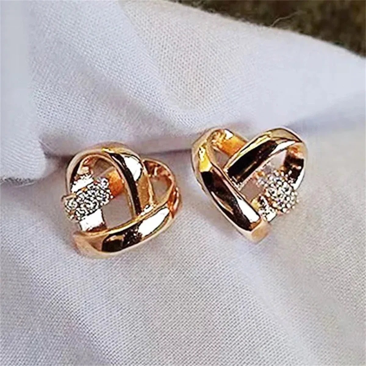 2pcs Fashion Eternity Love Zircon Ear Stud for Women Girls,Gold Color Heart Tragus Cartilage Earrings Chic Wedding Jewelry