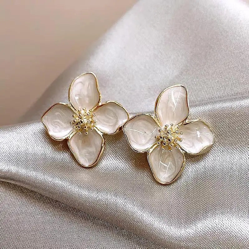 Hibiscus Dropped Glaze Flower Stud Earrings for Women Girl French Vintage 2025 Fashion Korean Wedding Romantic Jewelry Gifts