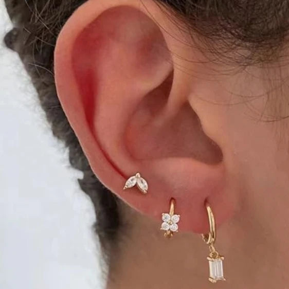 3Pcs Crystal Tragus Stud Earring Set Flower Cartilage Huggie Earring Bulk Helix Jewelry Women Fashion Heart Lobe Earring Pack