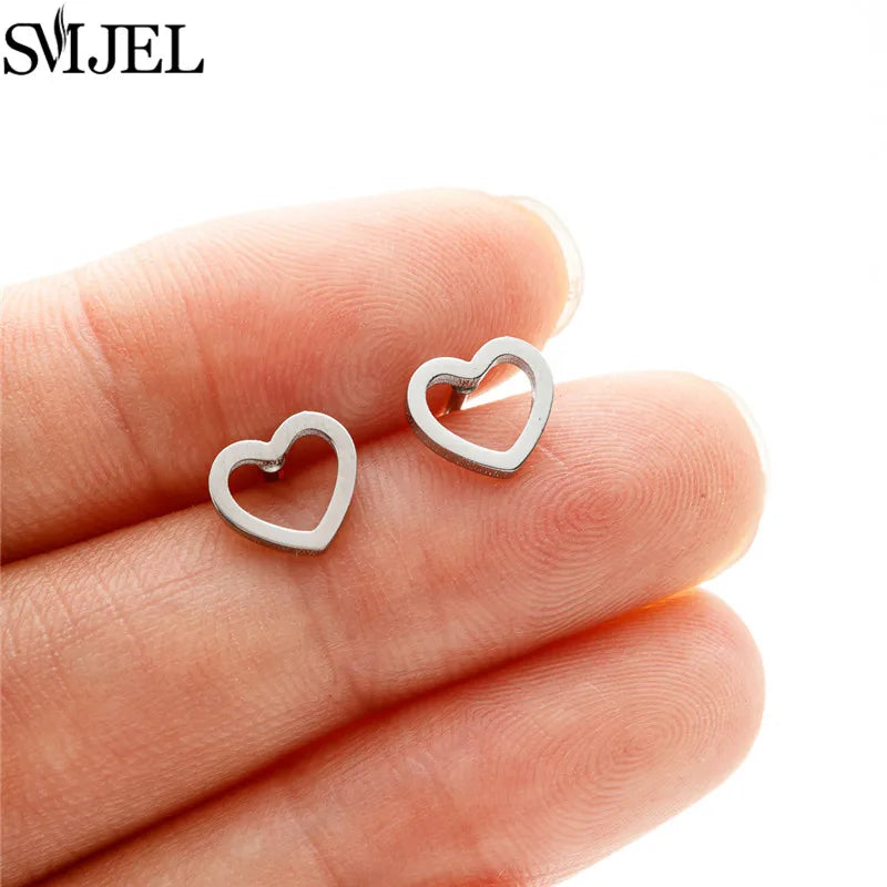 Stainless Steel Earring Hollow Love Heart Fashion Stud Earrings Classic Simple Earings for Women Wedding Jewelry Bridesmaid Gift