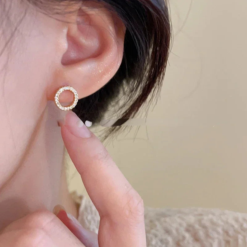 Delicate Small Circle Stud Earrings for Women Gold Color Crystal Minimalist Korean Party Summer Fashion Jewelry Accessories Gift