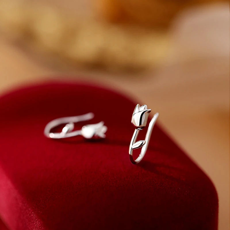 Fashion Silver Color Tulip Flower Stud Earrings for Women Girls Simple Unique Sweet Romantic Jewelry Party 2025 New Trend